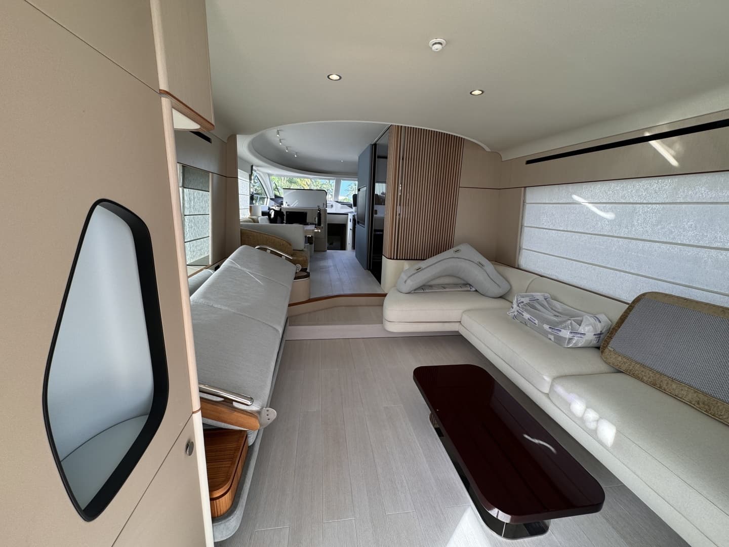 2025 Azimut — - Image 9