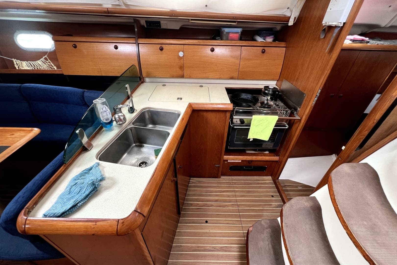 2002 Jeanneau Sun Odyssey 40 - Image 27