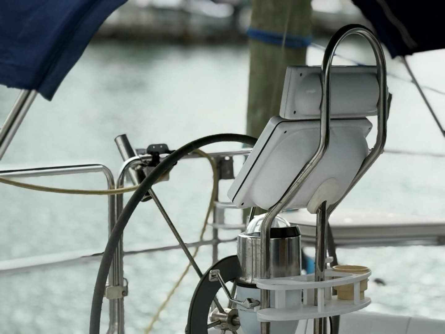 1996 Catalina 320 - Image 33