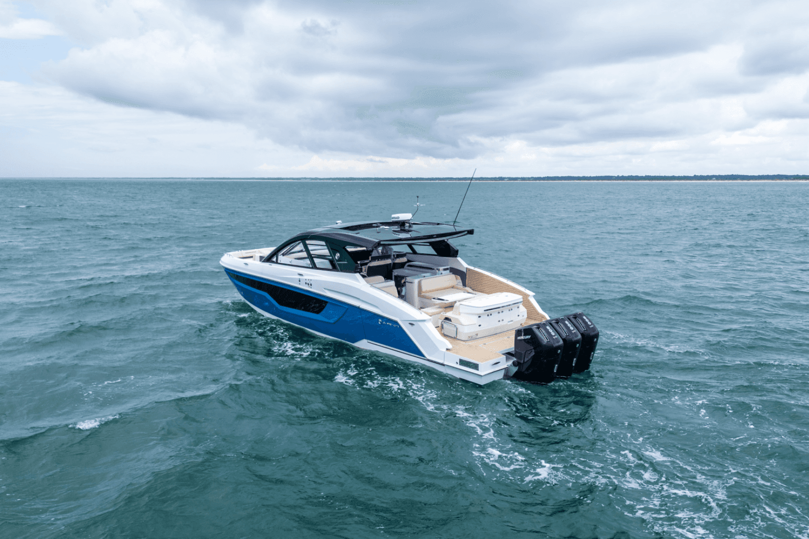 2026 Cruisers Yachts 50GLS OB - Image 11