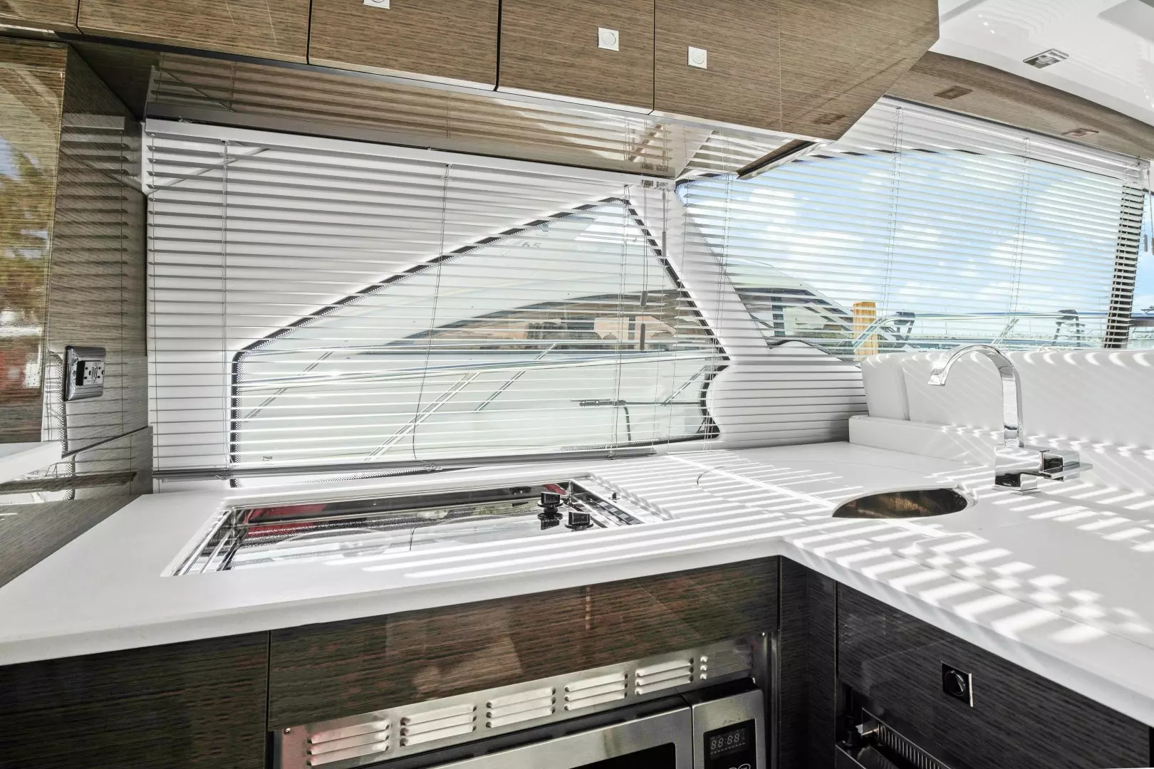 2019 Cruisers 50 Cantius - Image 21