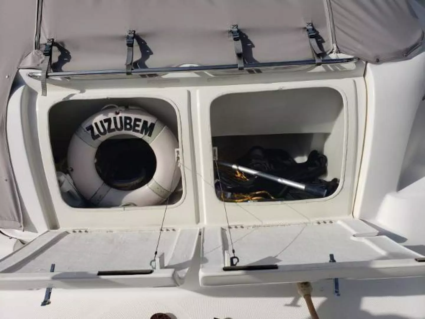 2002 Maxum 4200 SCR - Image 9