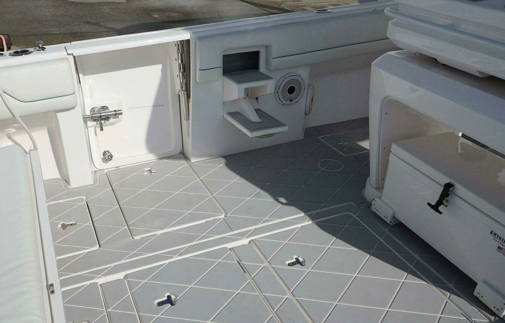 2021 Intrepid 2021 - Image 3