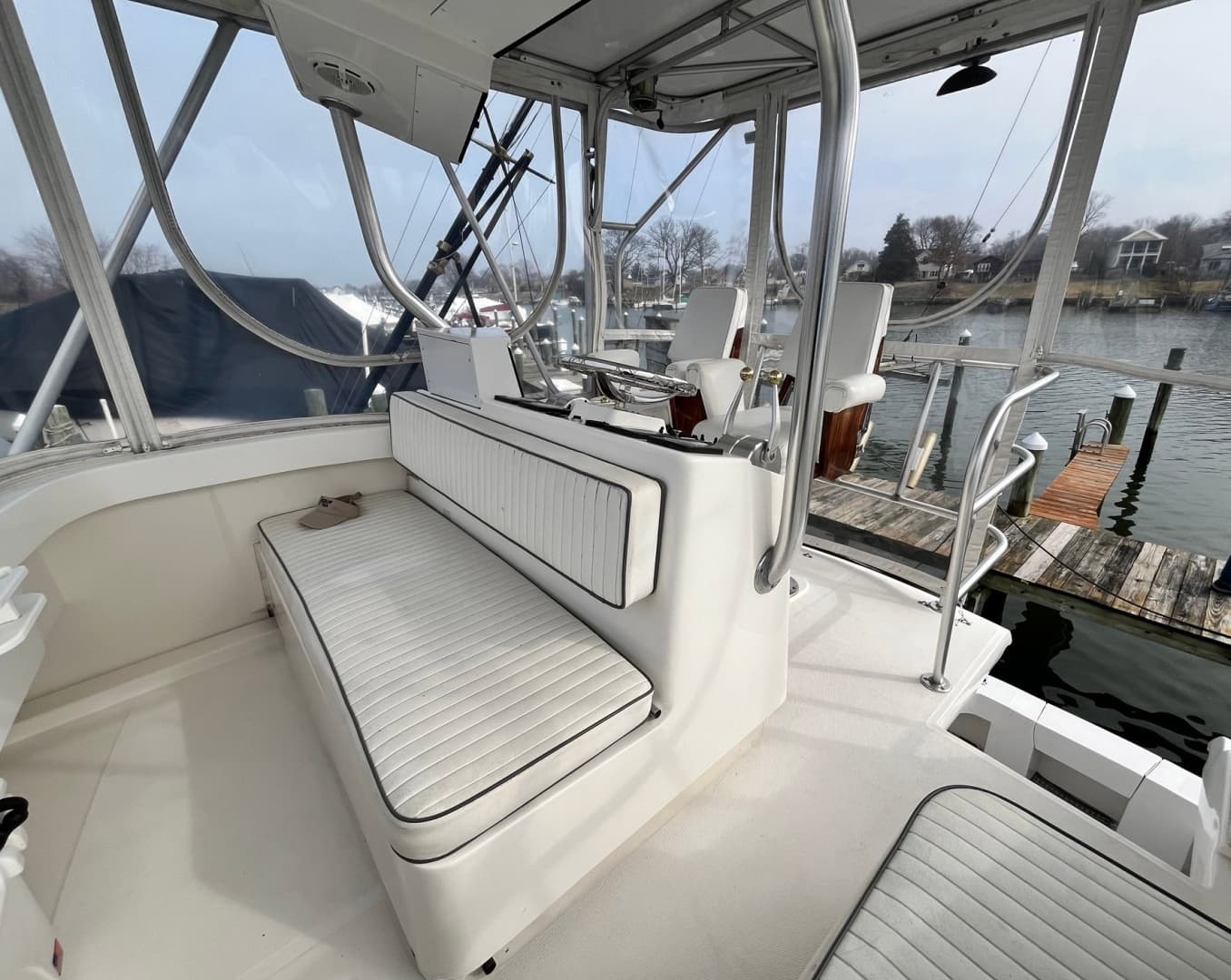 2003 Luhrs 40 Convertible - Image 15