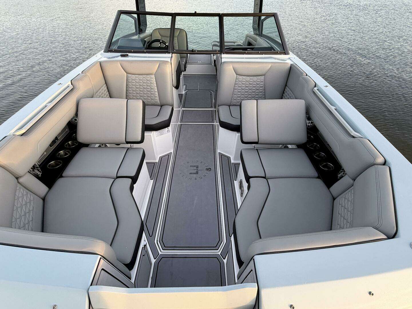 2023 Correct Craft Ingenity 23EL2 Electric Boat - Image 56