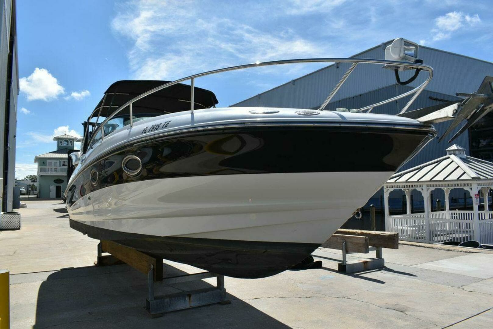 2005 Crownline 275 CCR - Image 5