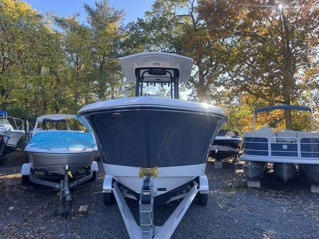 2024 Robalo R232 Explorer - 3