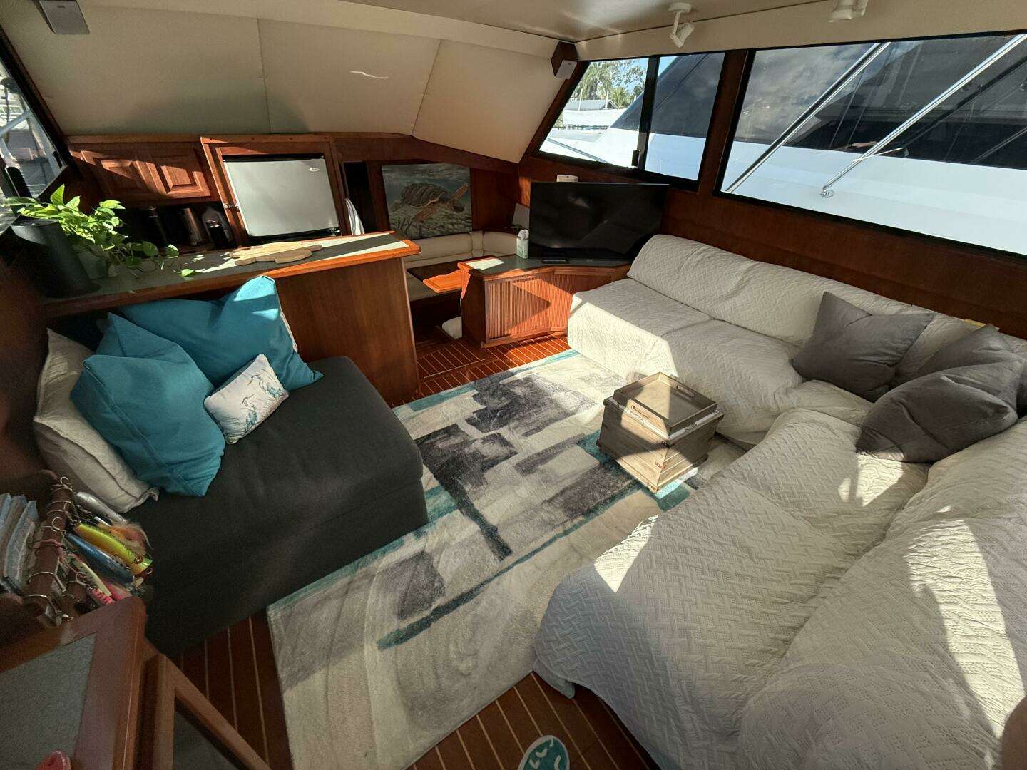 1989 Viking 45 Convertible - Image 25