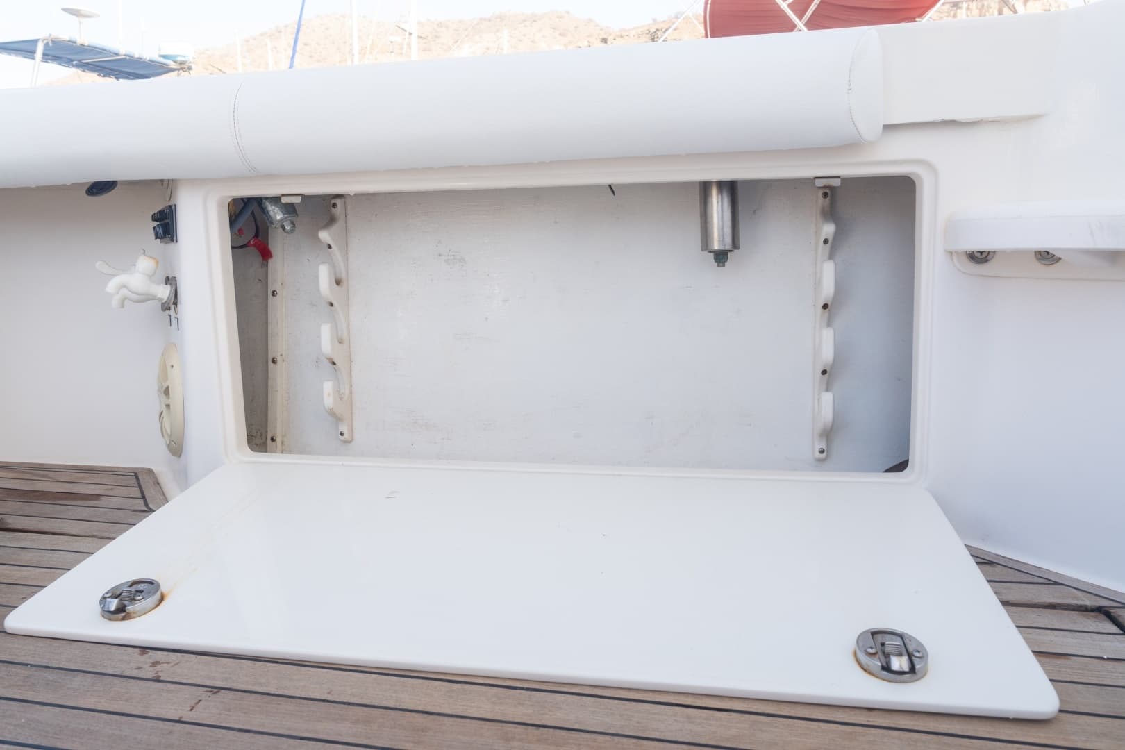 2005 Cabo 40 Hardtop Express - Image 49