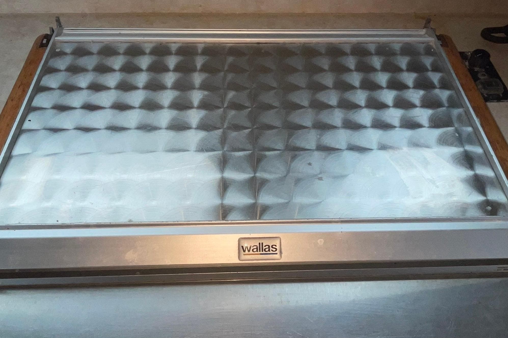 Stainless steel Wallas stove cover, Lifetimer 3540 model, 2005.