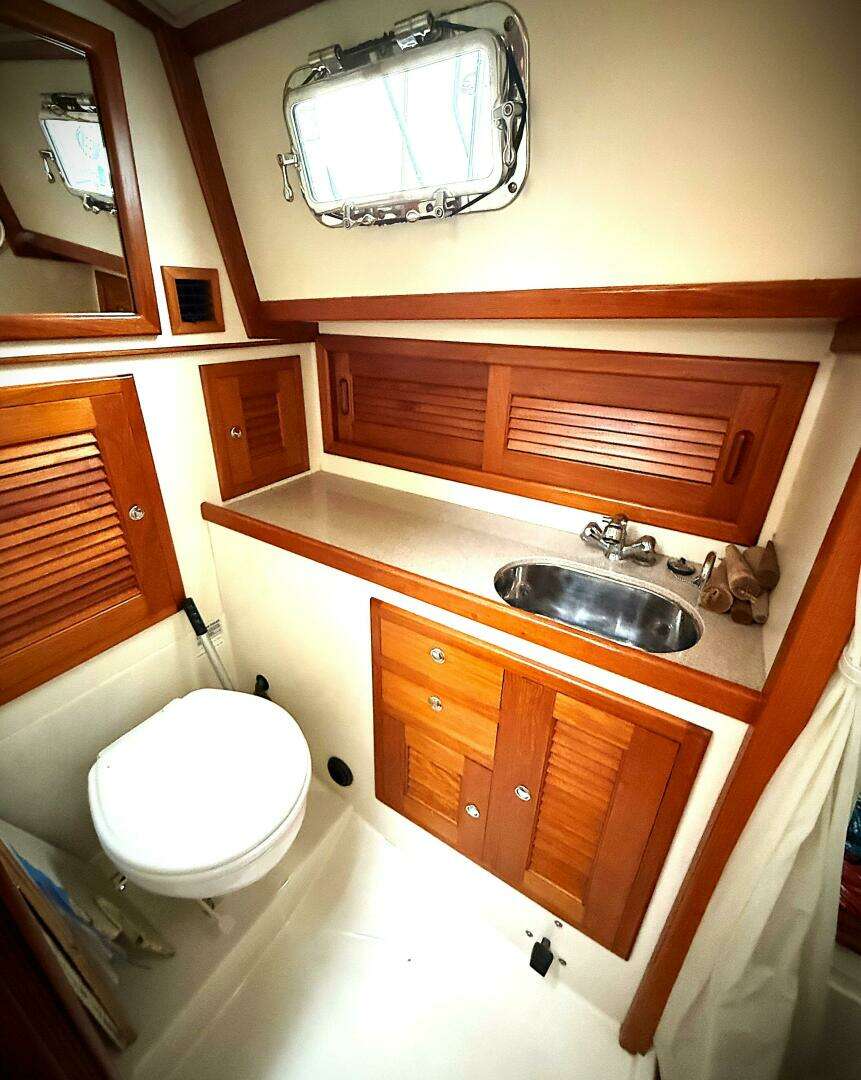 2005 Pacific Seacraft — - Image 8