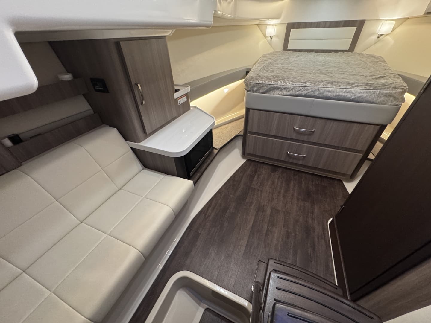 2022 Regal 36 Grand Coupe - Image 23