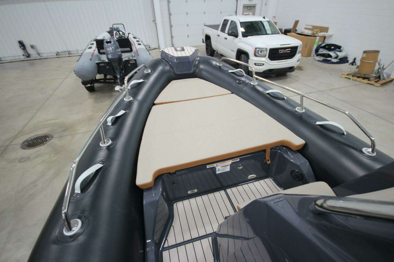 2024 Zodiac Medline 6.8 NEO - Image 10