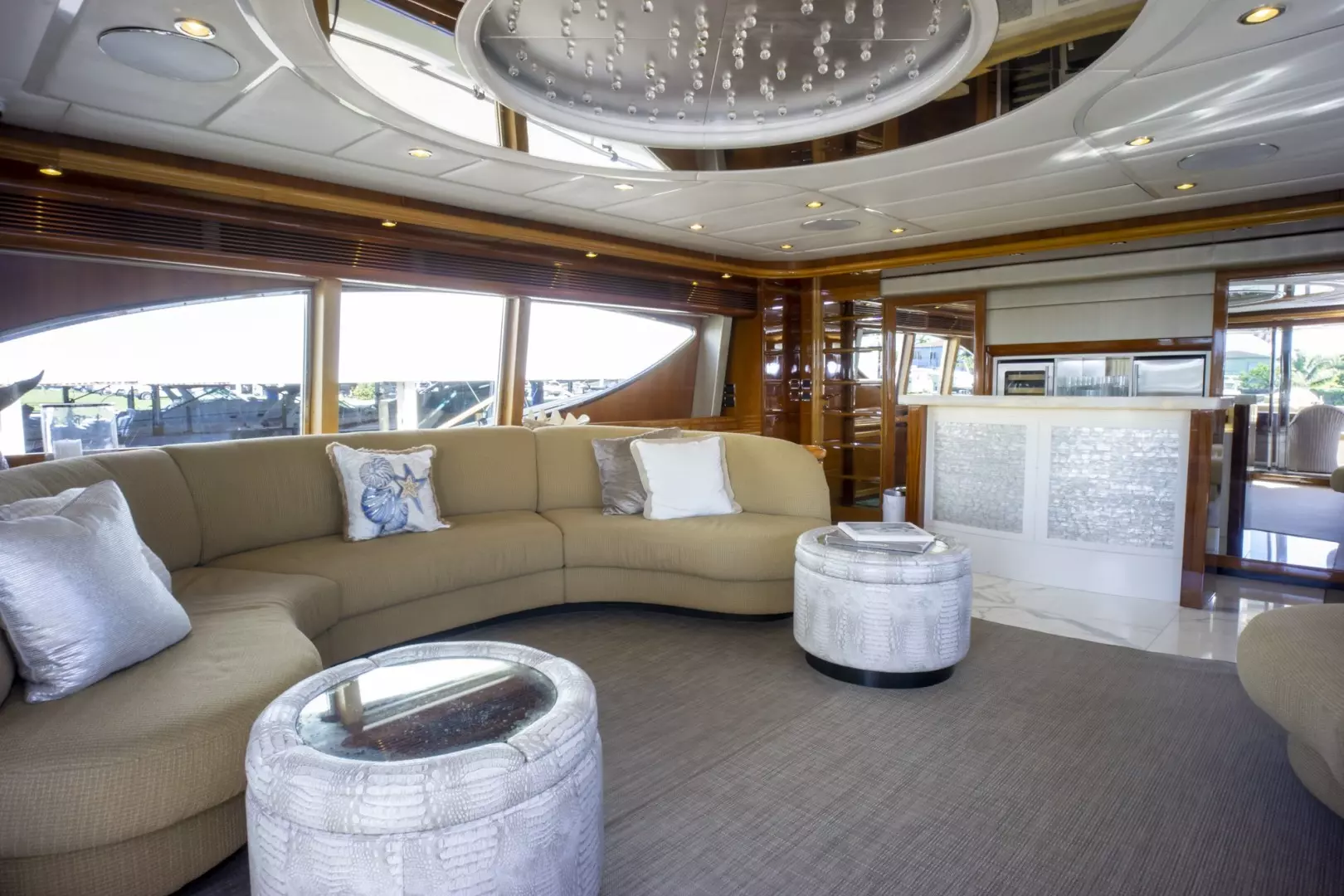 2000 Ferretti Yachts Custom Line 94 - Image 6