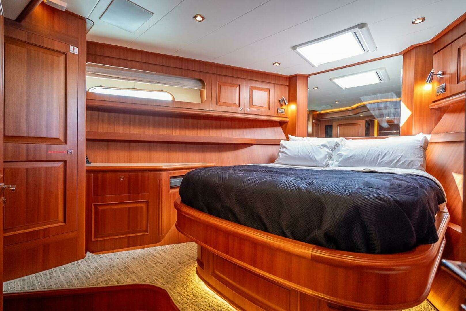 2022 Hampton 658l Endurance - Image 30