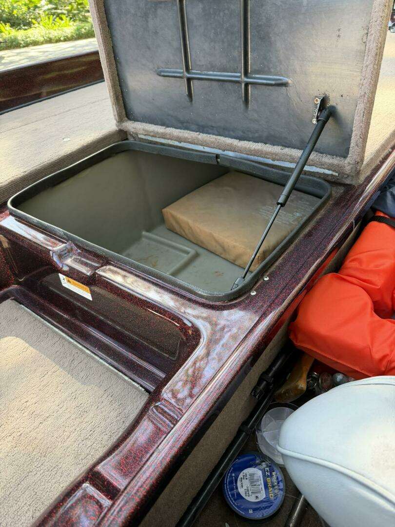 1998 Astro 20 B - Image 48