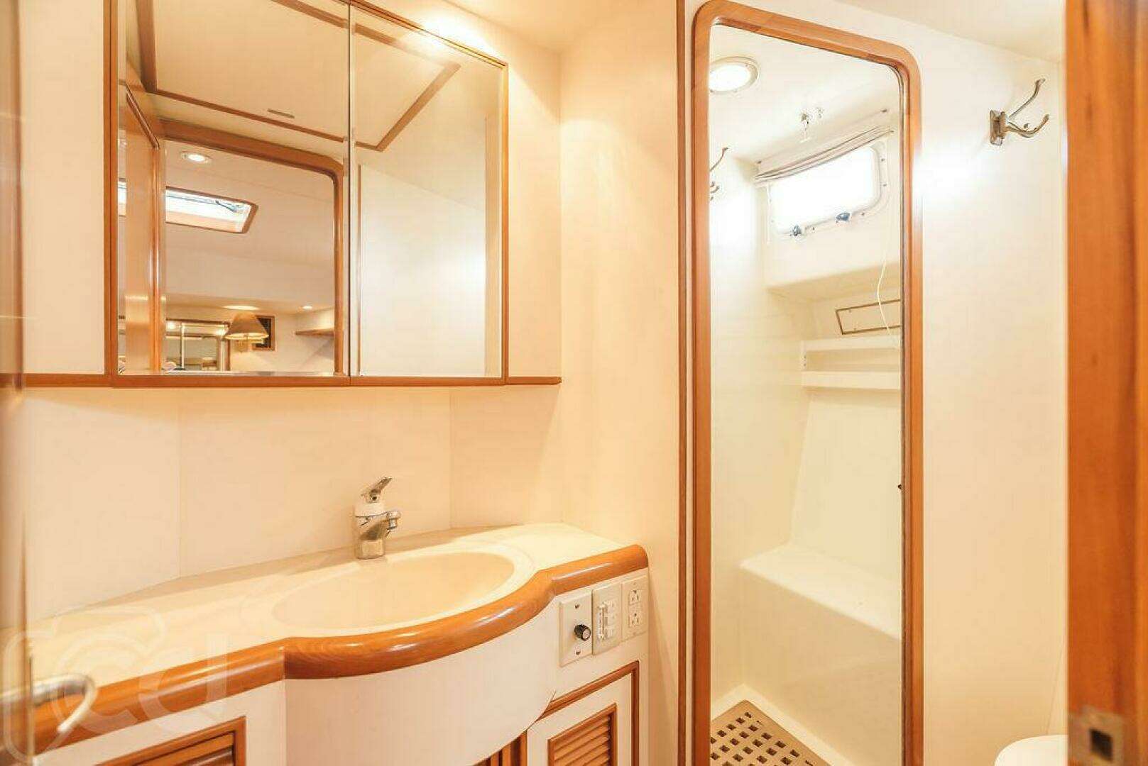 1999 Offshore Yachts 52 Pilothouse - Image 36