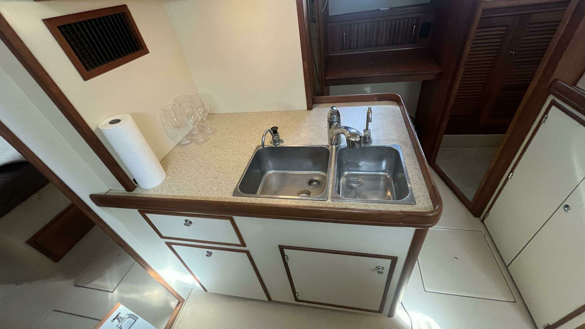 2008 Island Packet PY Trawler / Motorsailer - Image 22