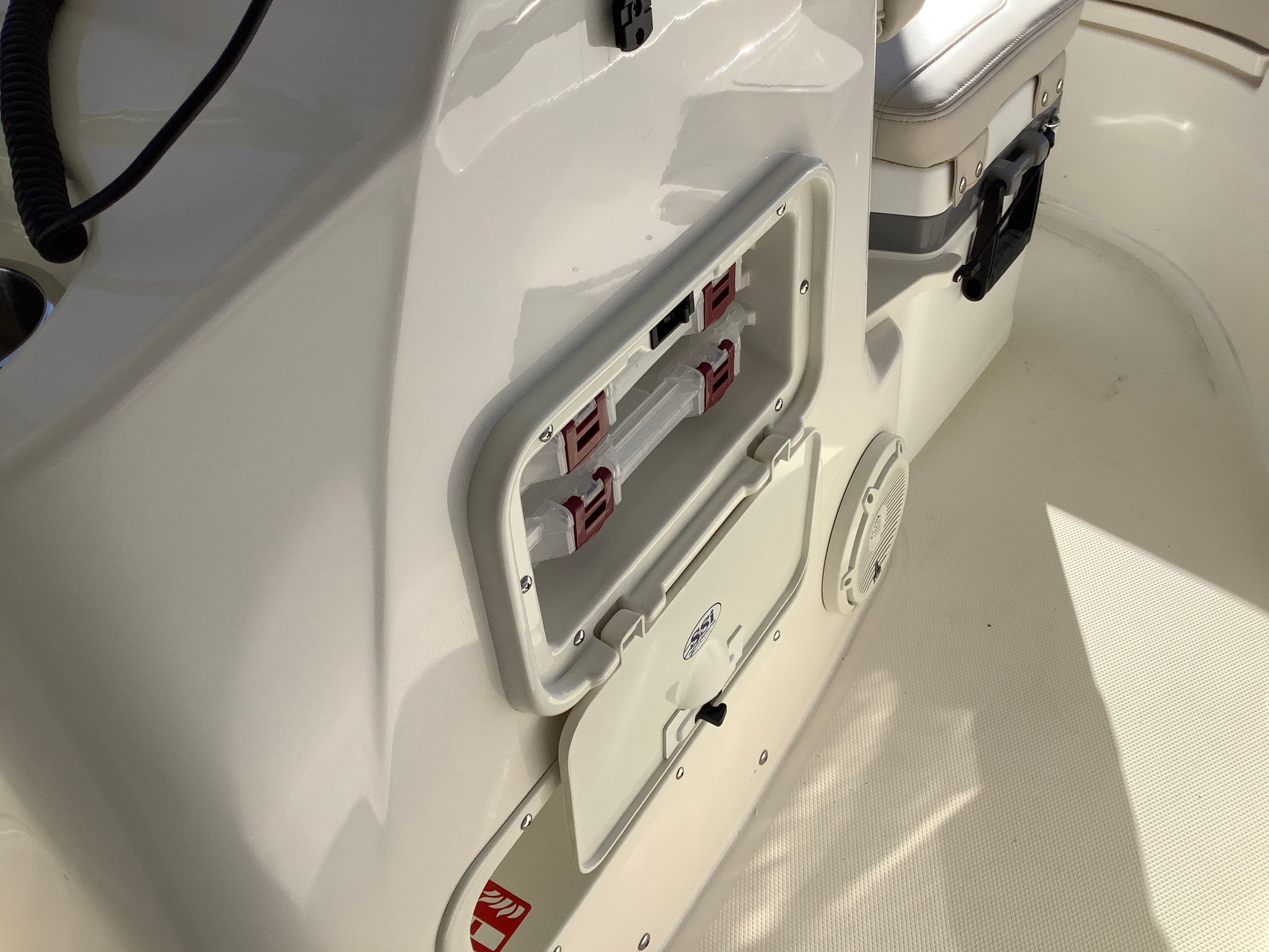 2026 Boston Whaler 170 Montauk - 19
