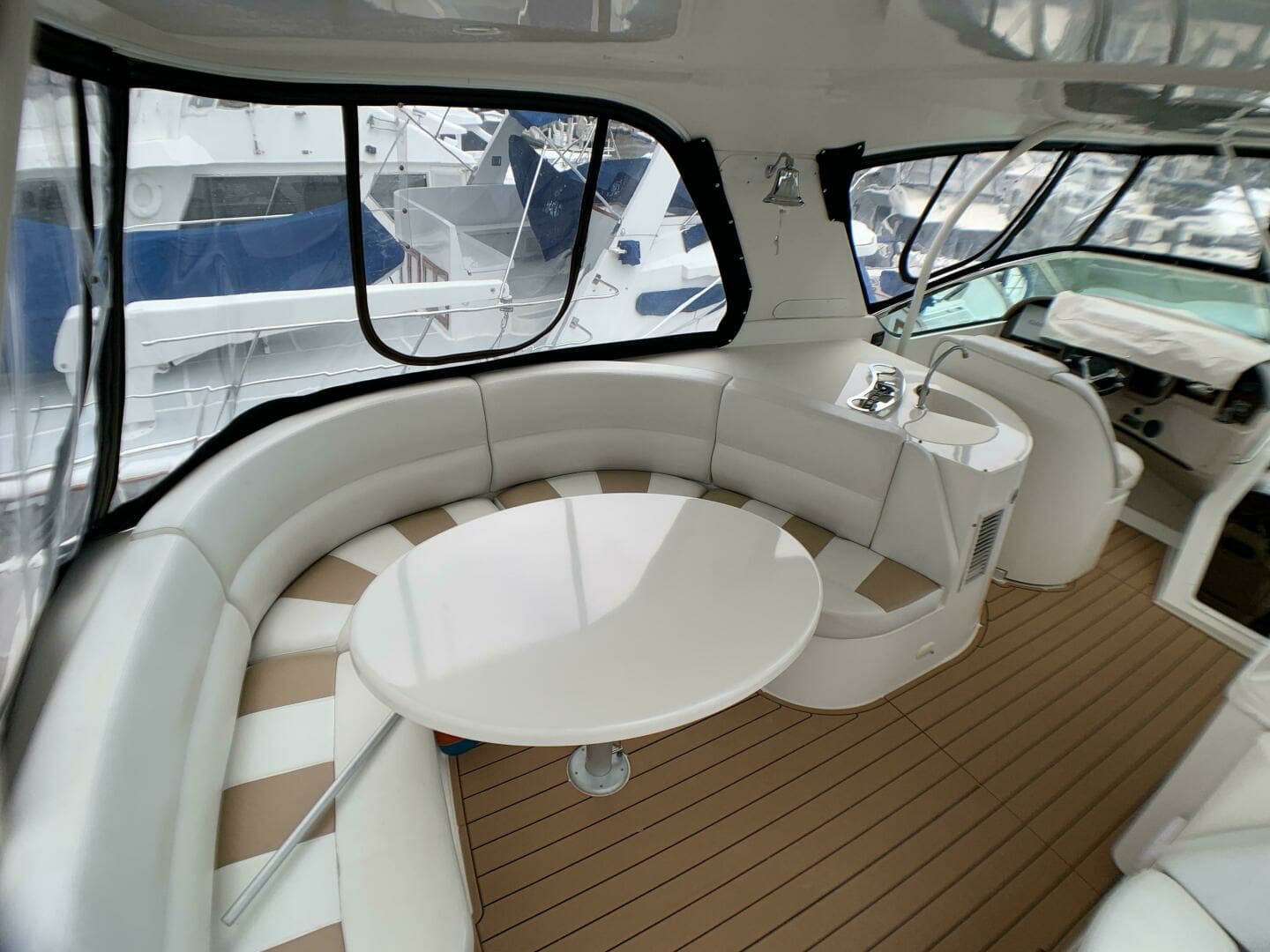 2006 Carver 56 Voyager - Image 22