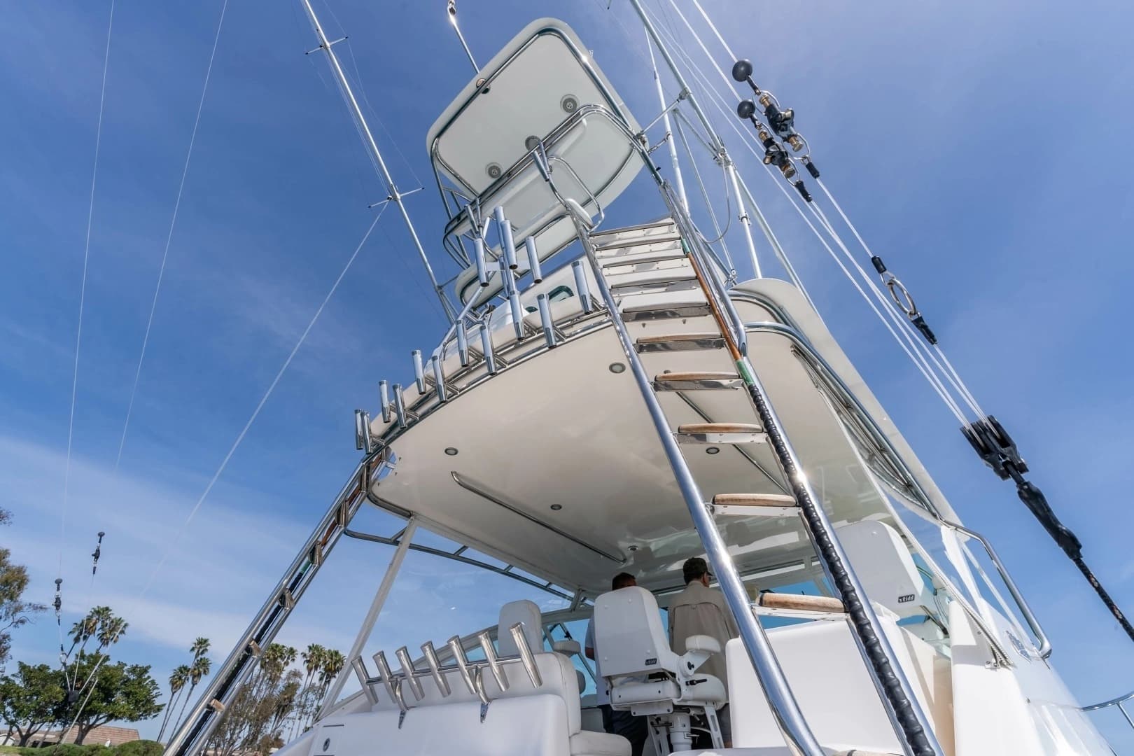 2005 Cabo 40 Express - Image 17