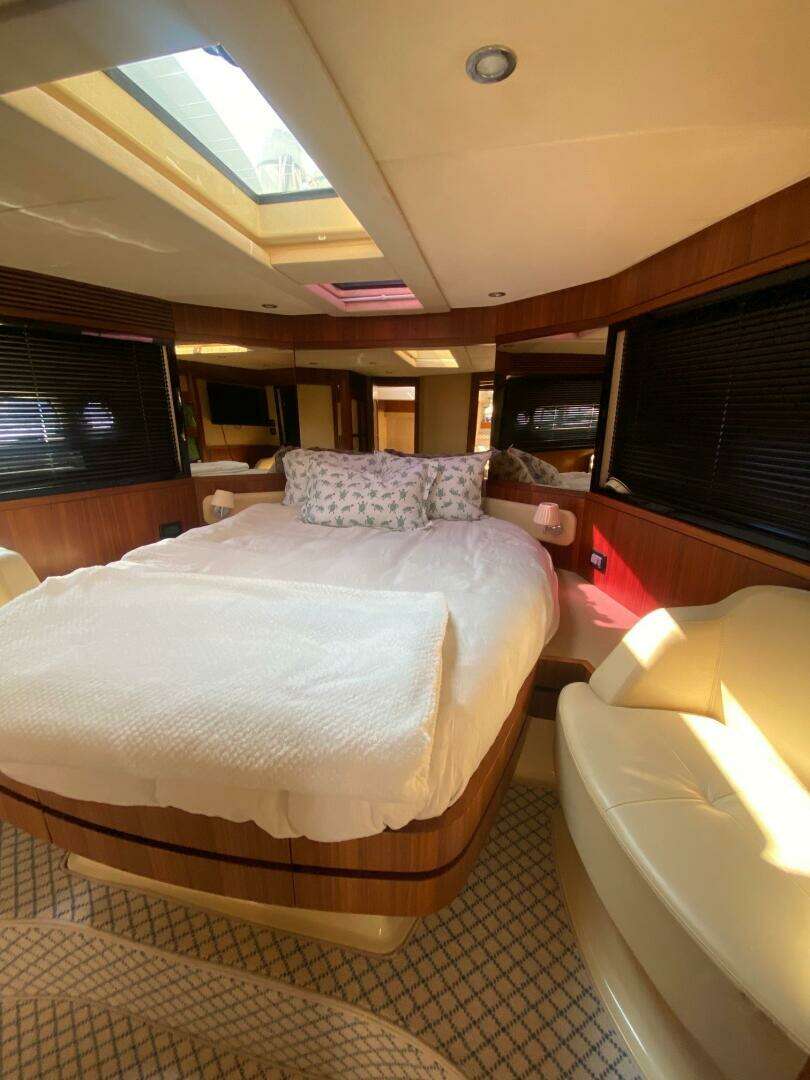 2014 Azimut Magellano 50 - Image 25
