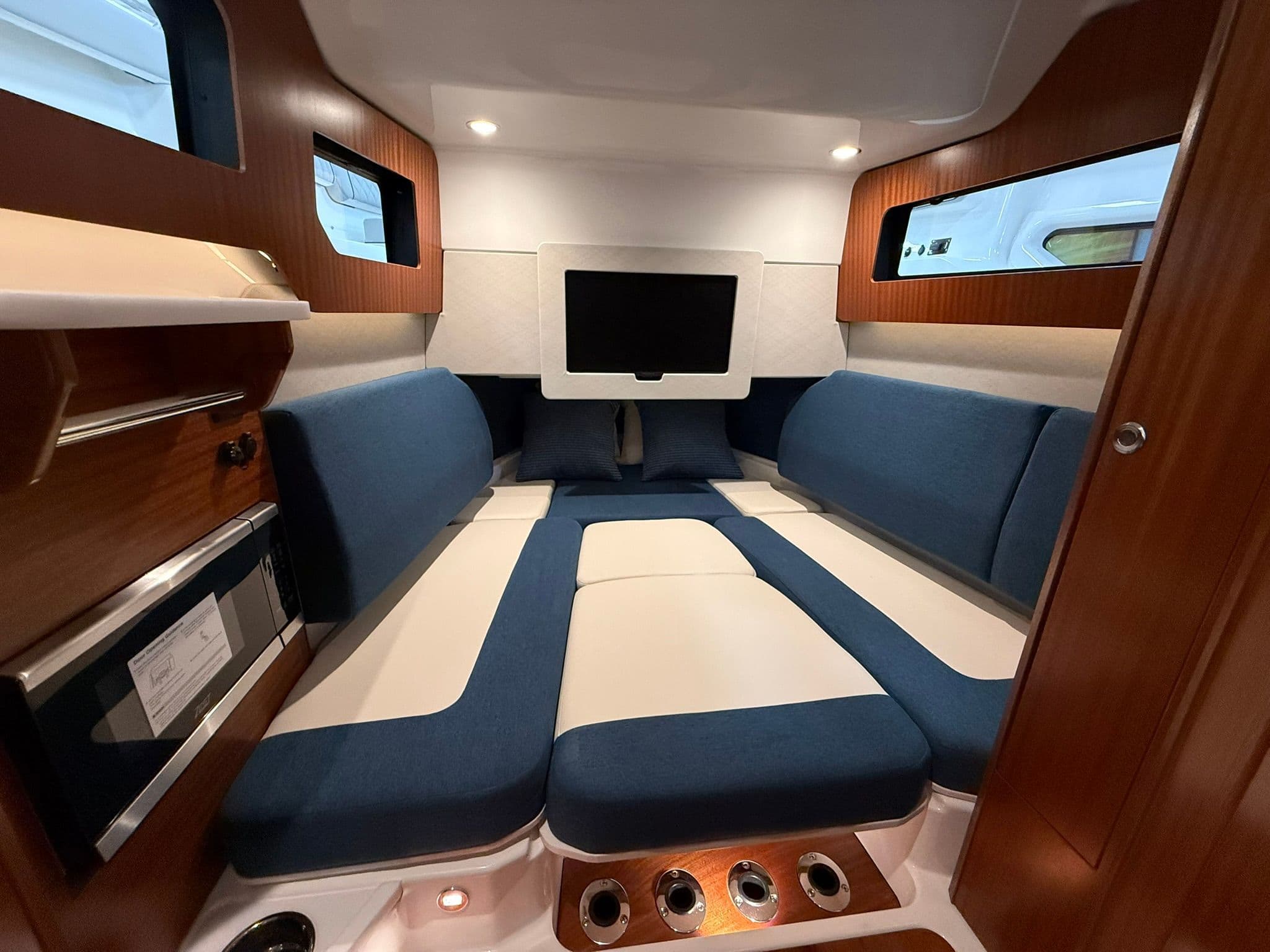2026 PURSUIT 388 S - Image 45