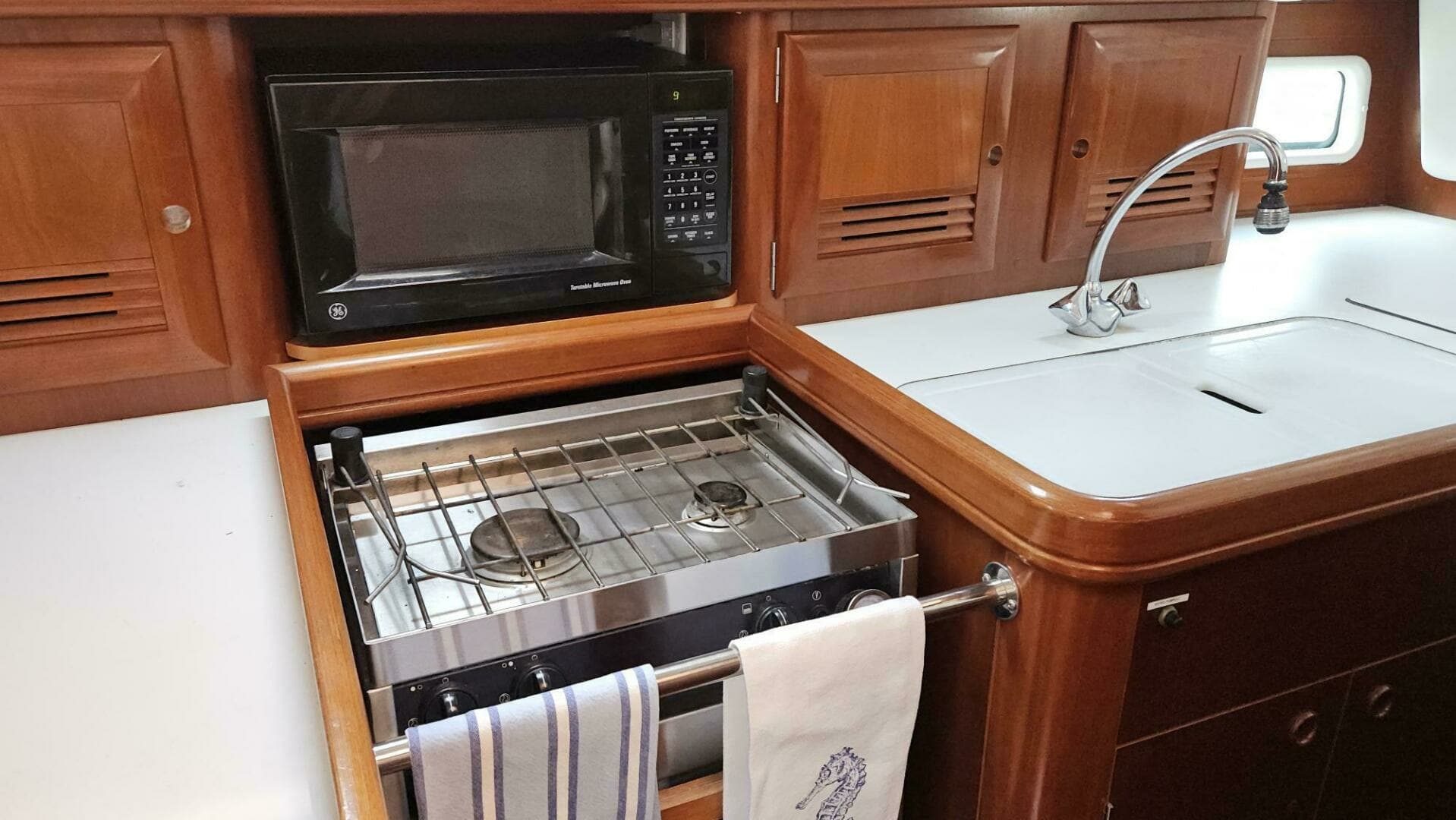 2002 Beneteau Limited Edition 411 - Image 16