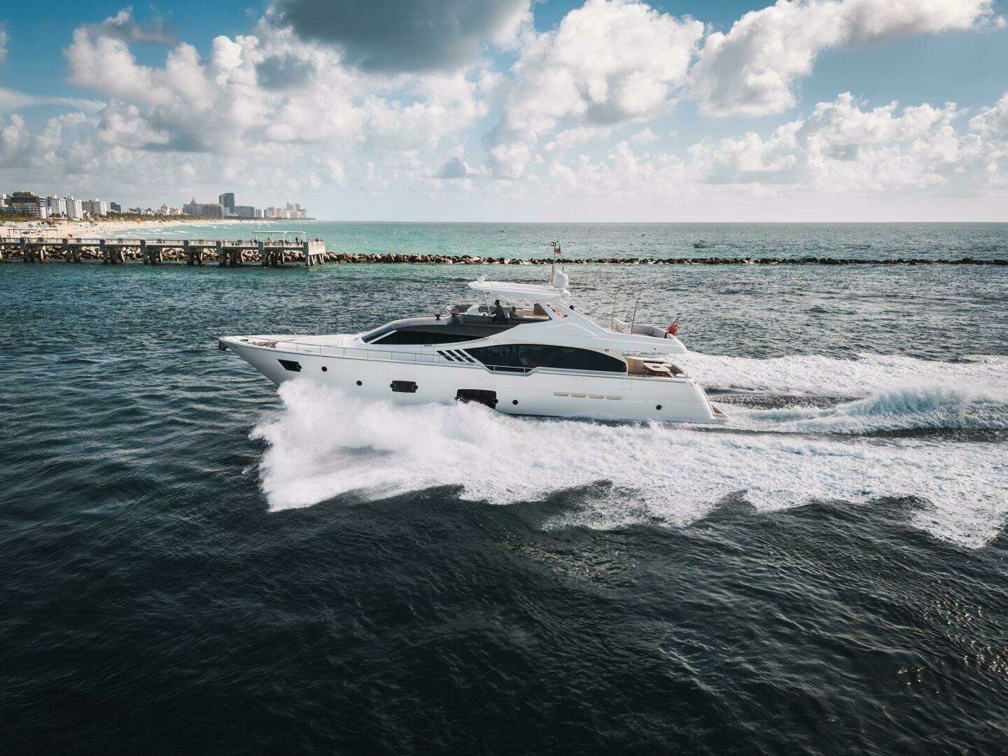 2014 Ferretti Yachts 870 - Image 34