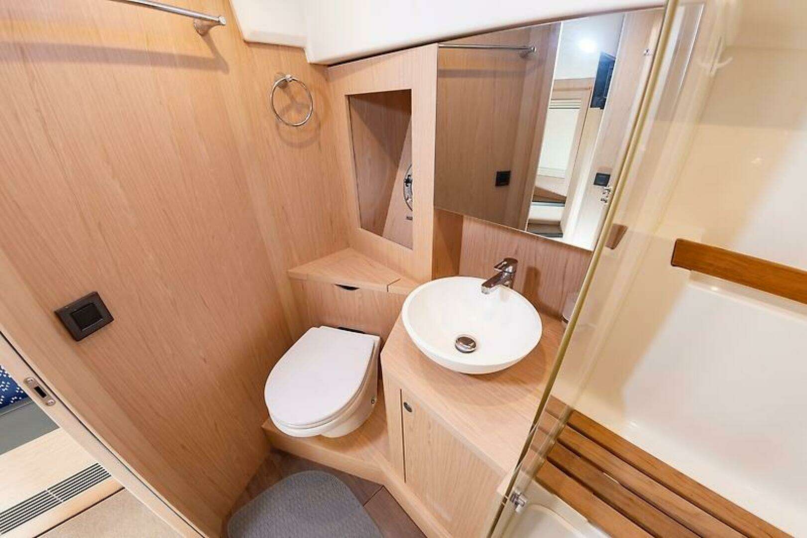 2022 Beneteau Swift Trawler - Image 40