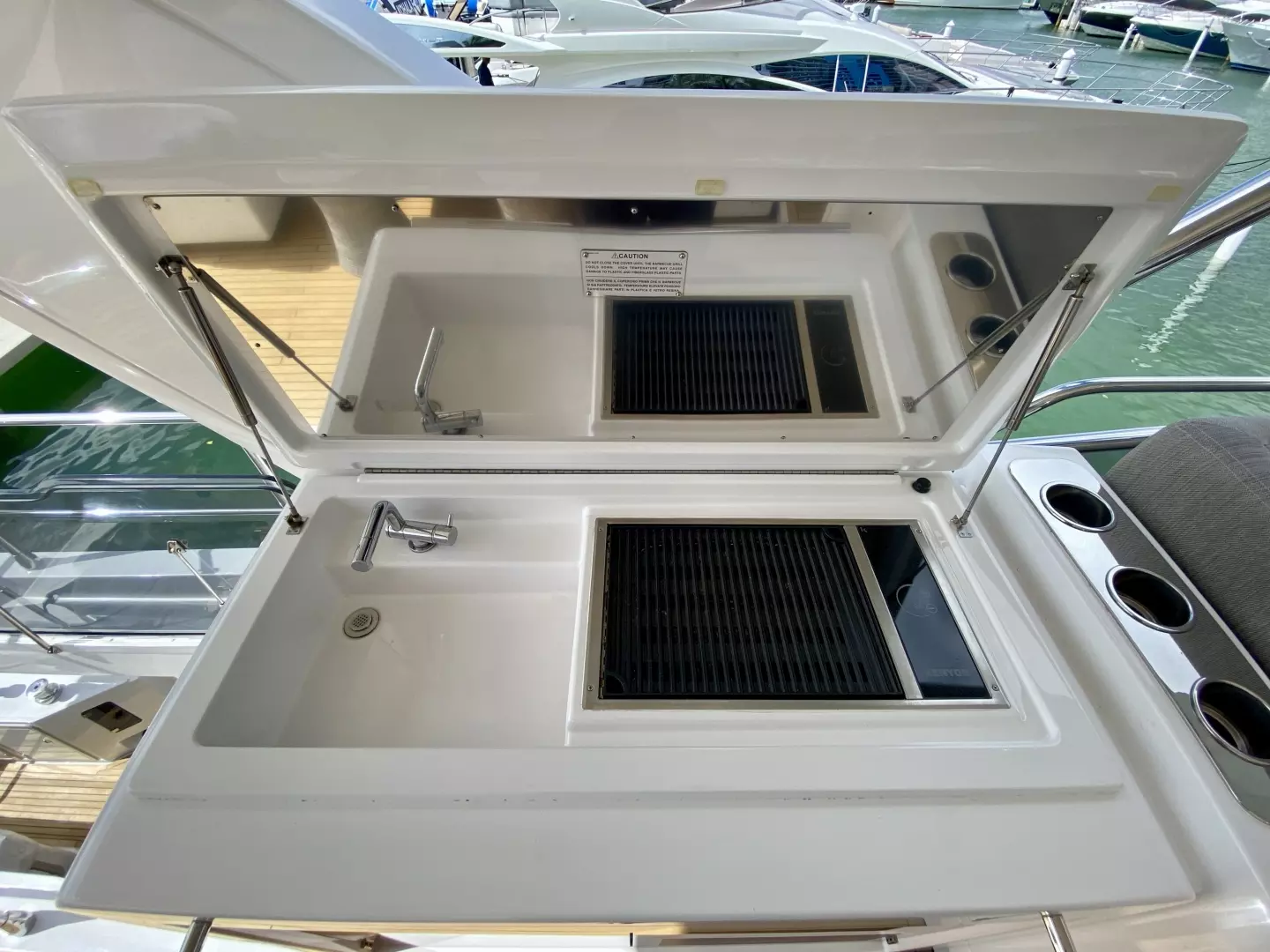 2018 Azimut Flybridge - Image 44