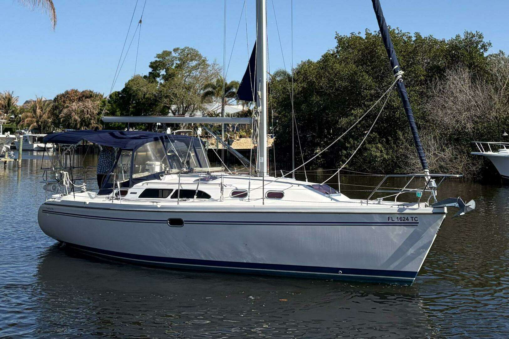 2004 Catalina 350 - Image 4