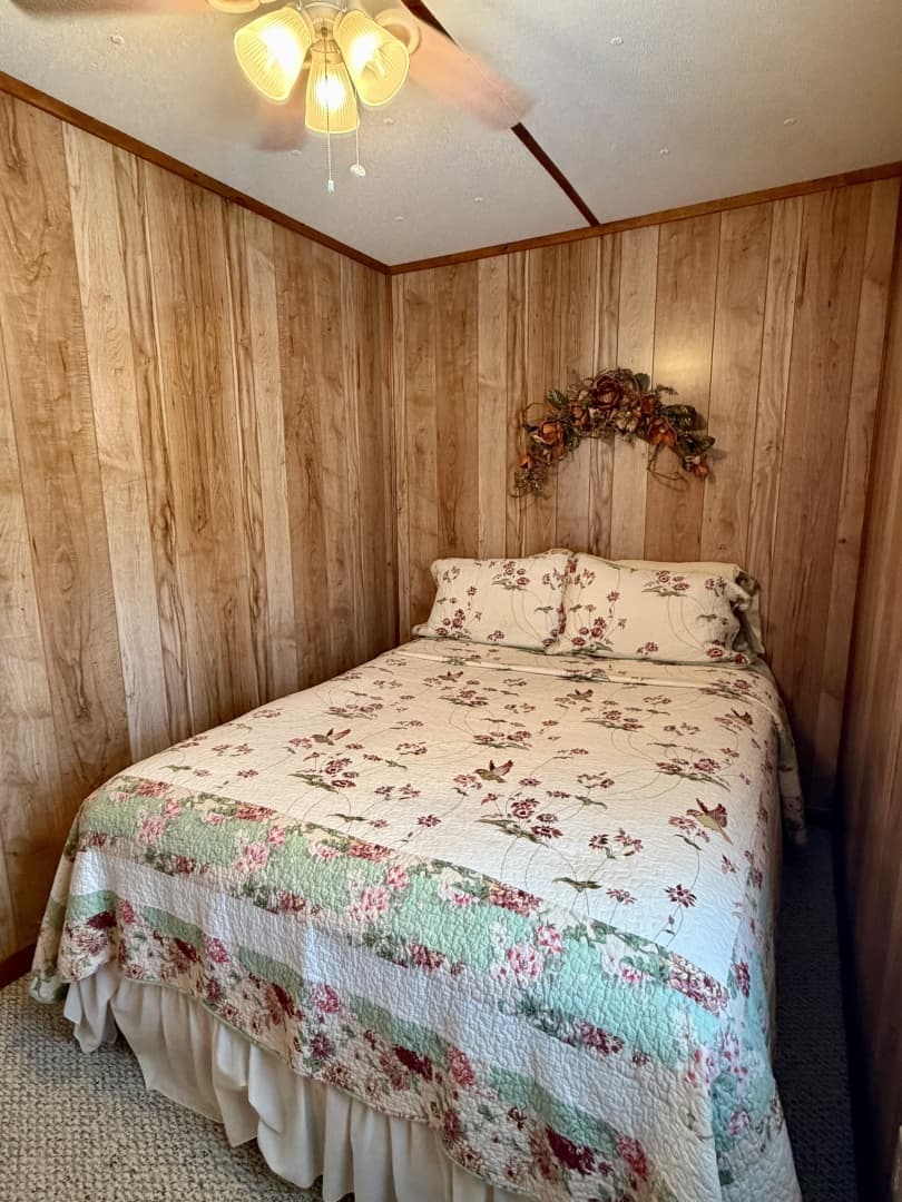2002 Custom 20 x 53 Floating Cabin - Approx 999/sqft - Image 50