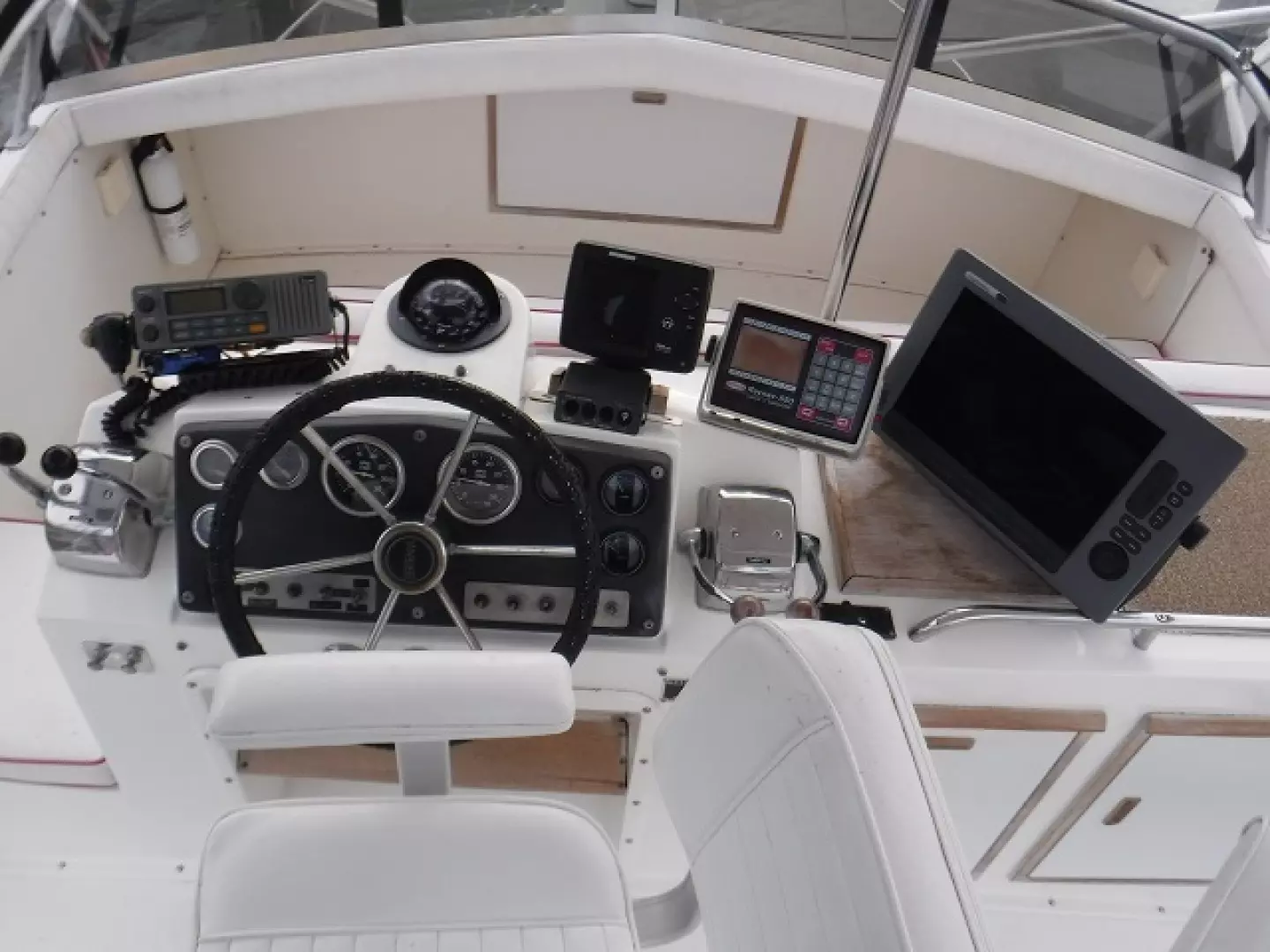 1980 Bertram 33 - Image 20