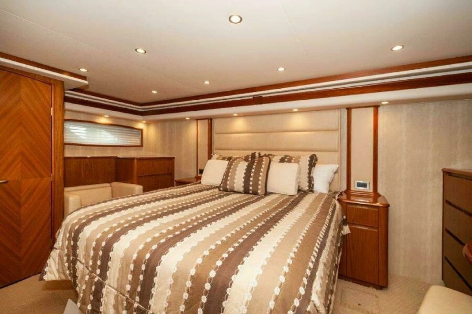 2012 Viking 76 Enclosed Sky Bridge - Image 21