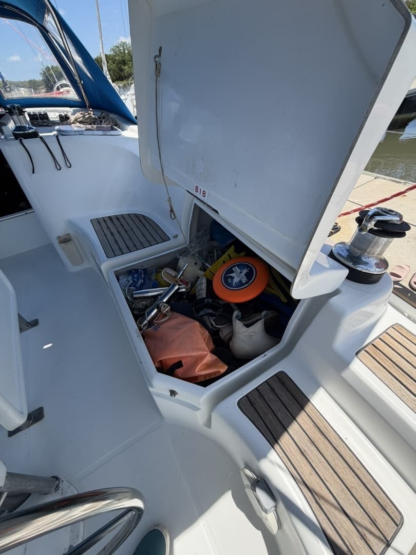2006 Beneteau 423 - Image 43