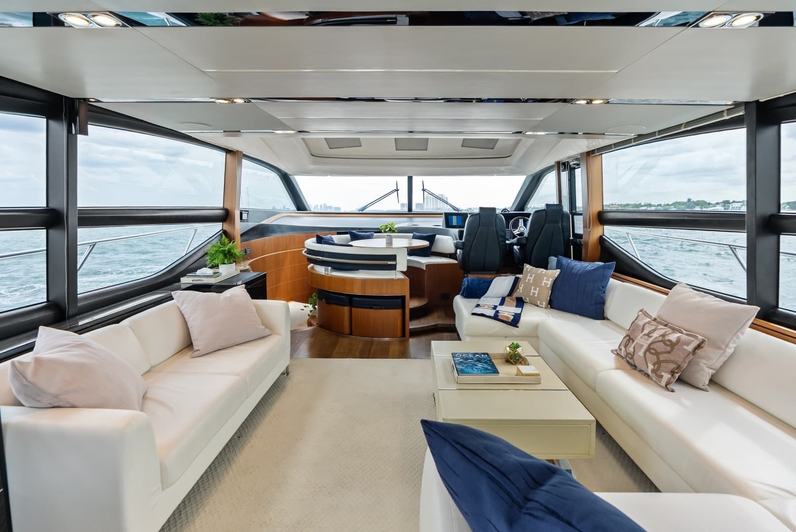 2014 Princess S72 - Image 102