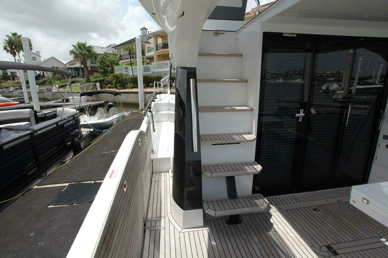 2025 Galeon — - Image 42
