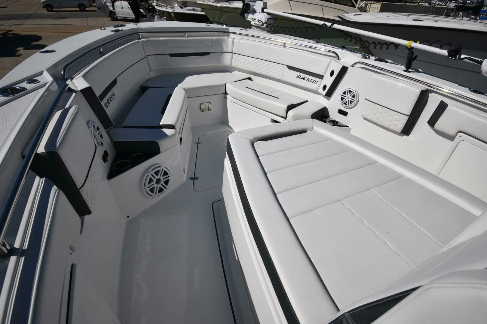 2021 Blackfin 332 - Image 18