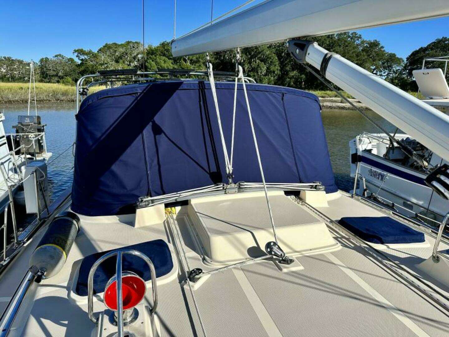 2006 Island Packet 440 - Image 26