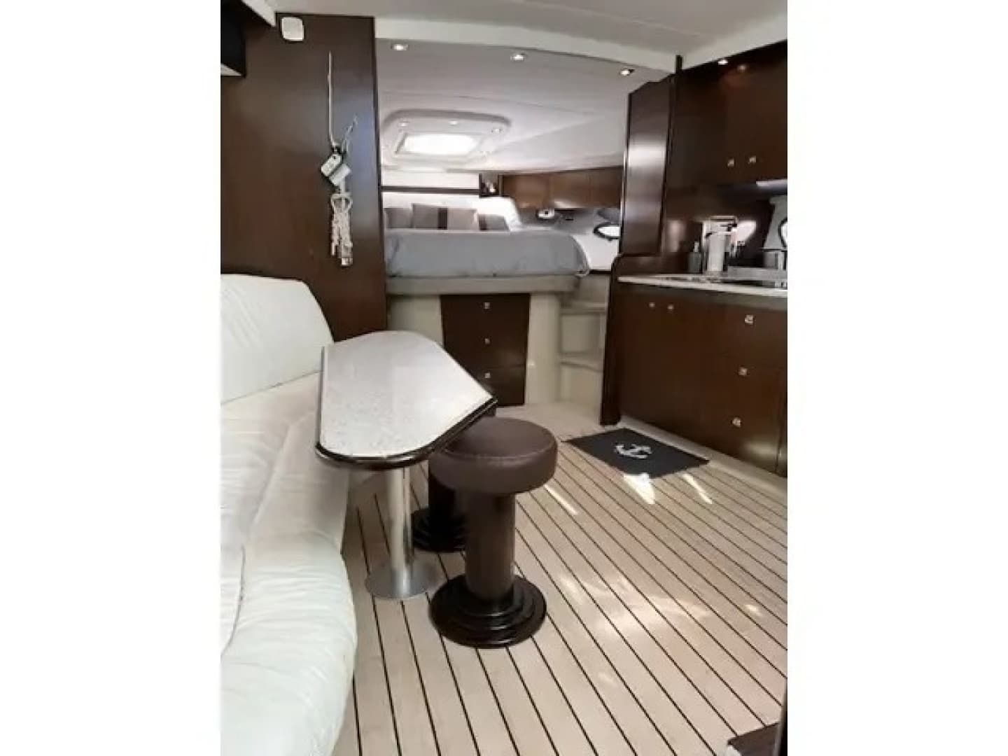 2011 Cruisers Sports Coupe 420 - Image 31