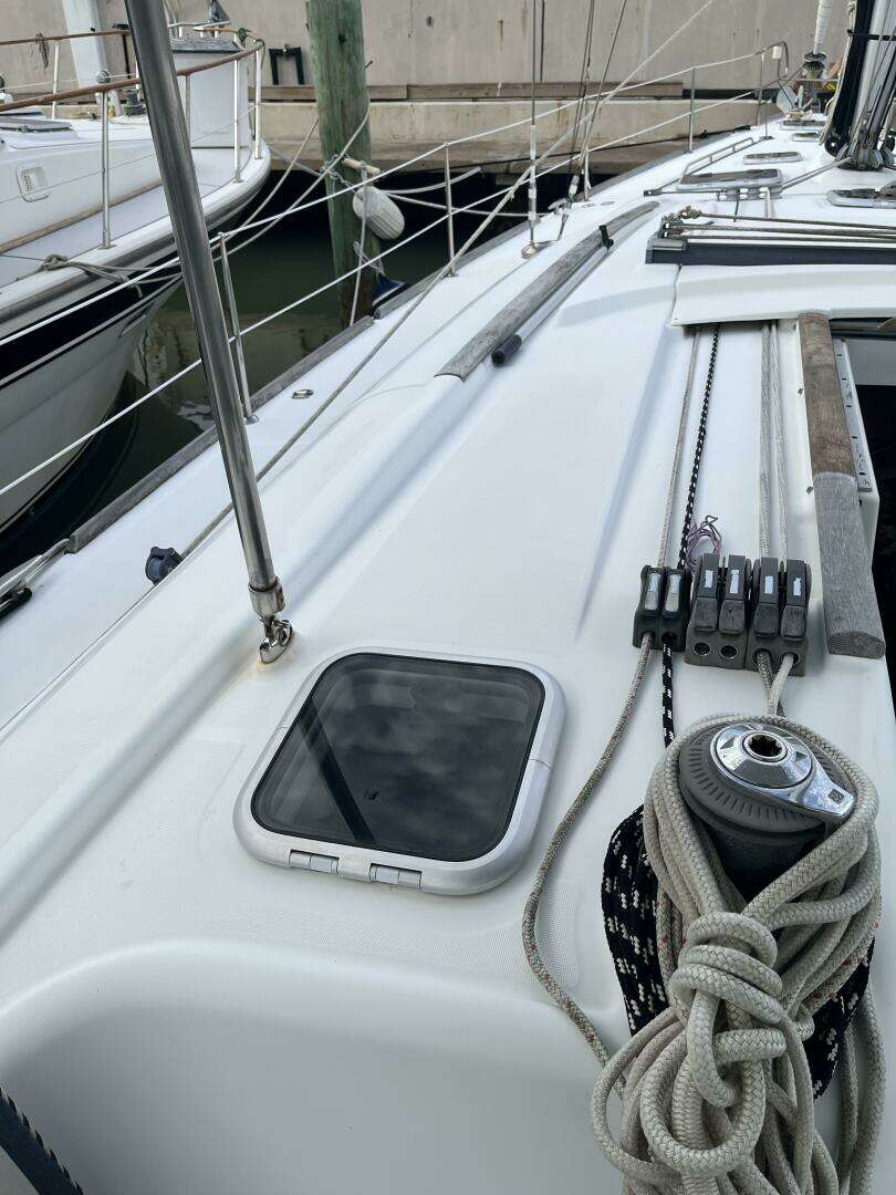 2007 Beneteau 49 - Image 15