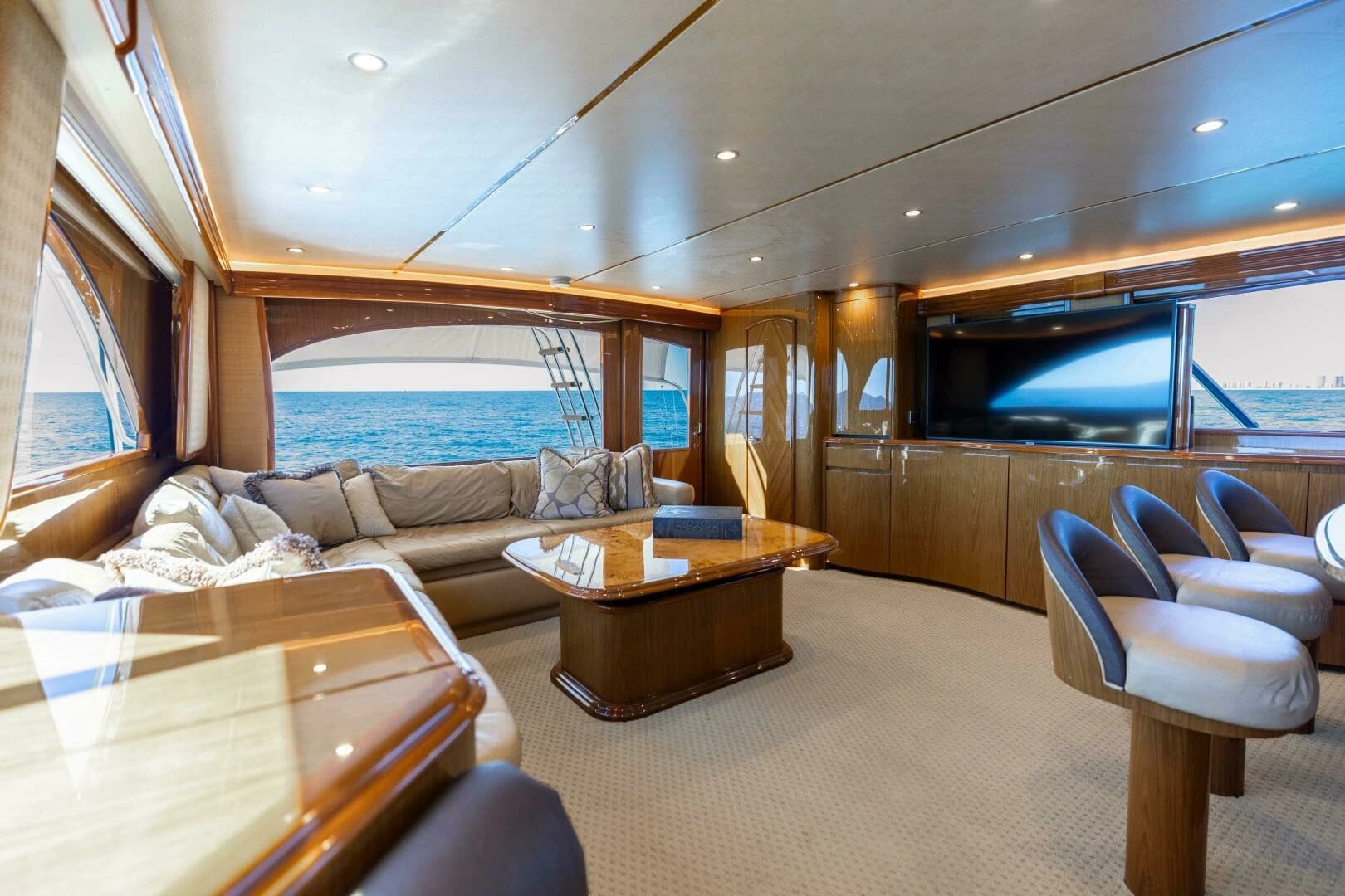 2013 Viking 76 Convertible - Image 5