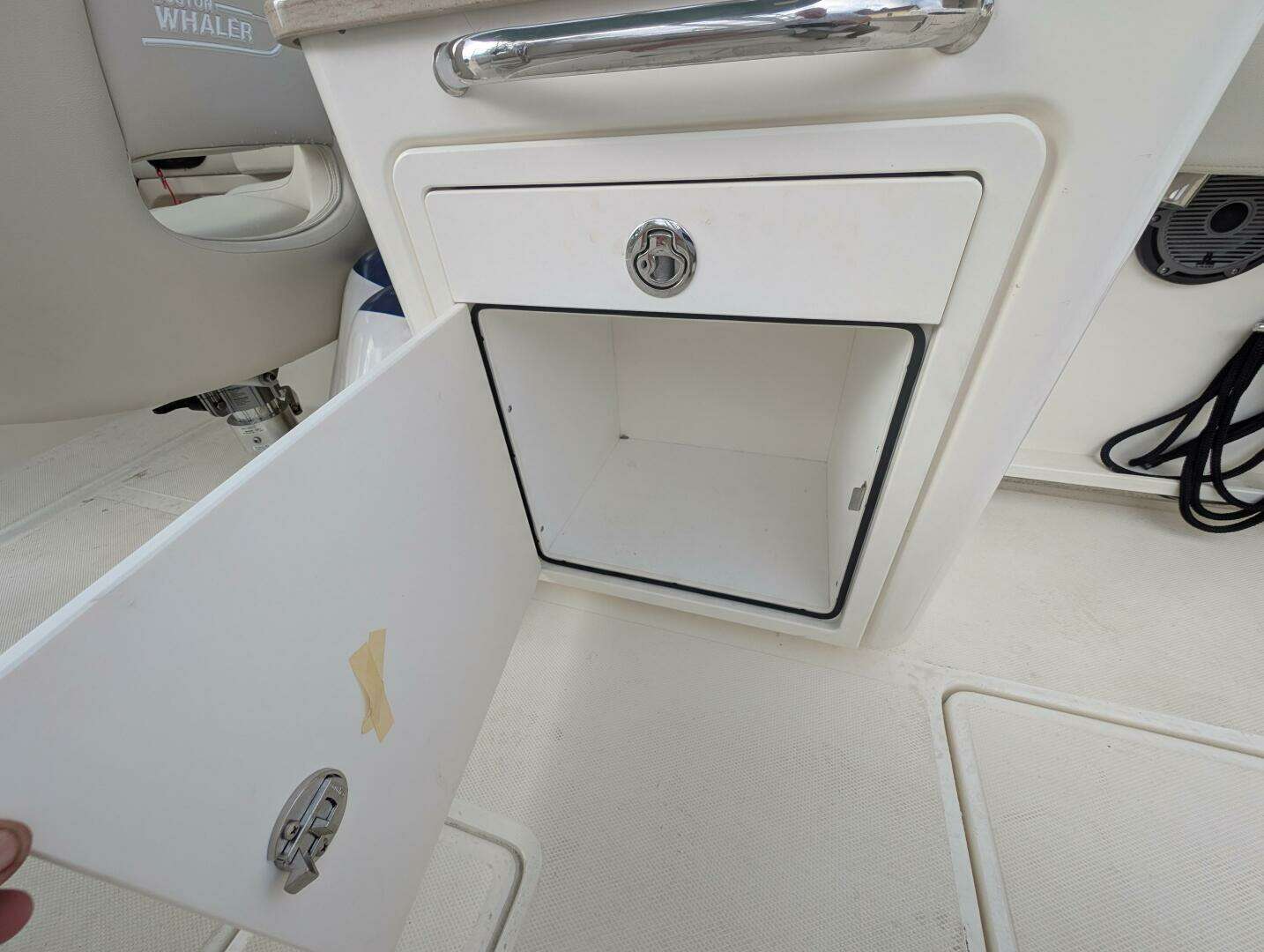 2023 Boston Whaler 240 Vantage - Image 80
