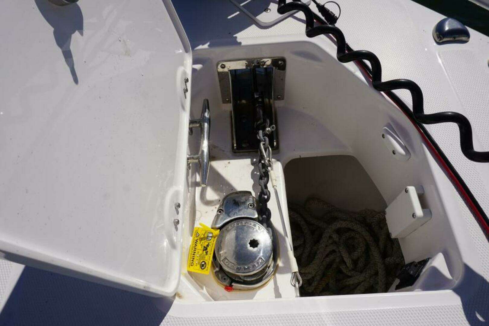 2022 Everglades 253 Center Console - Image 22