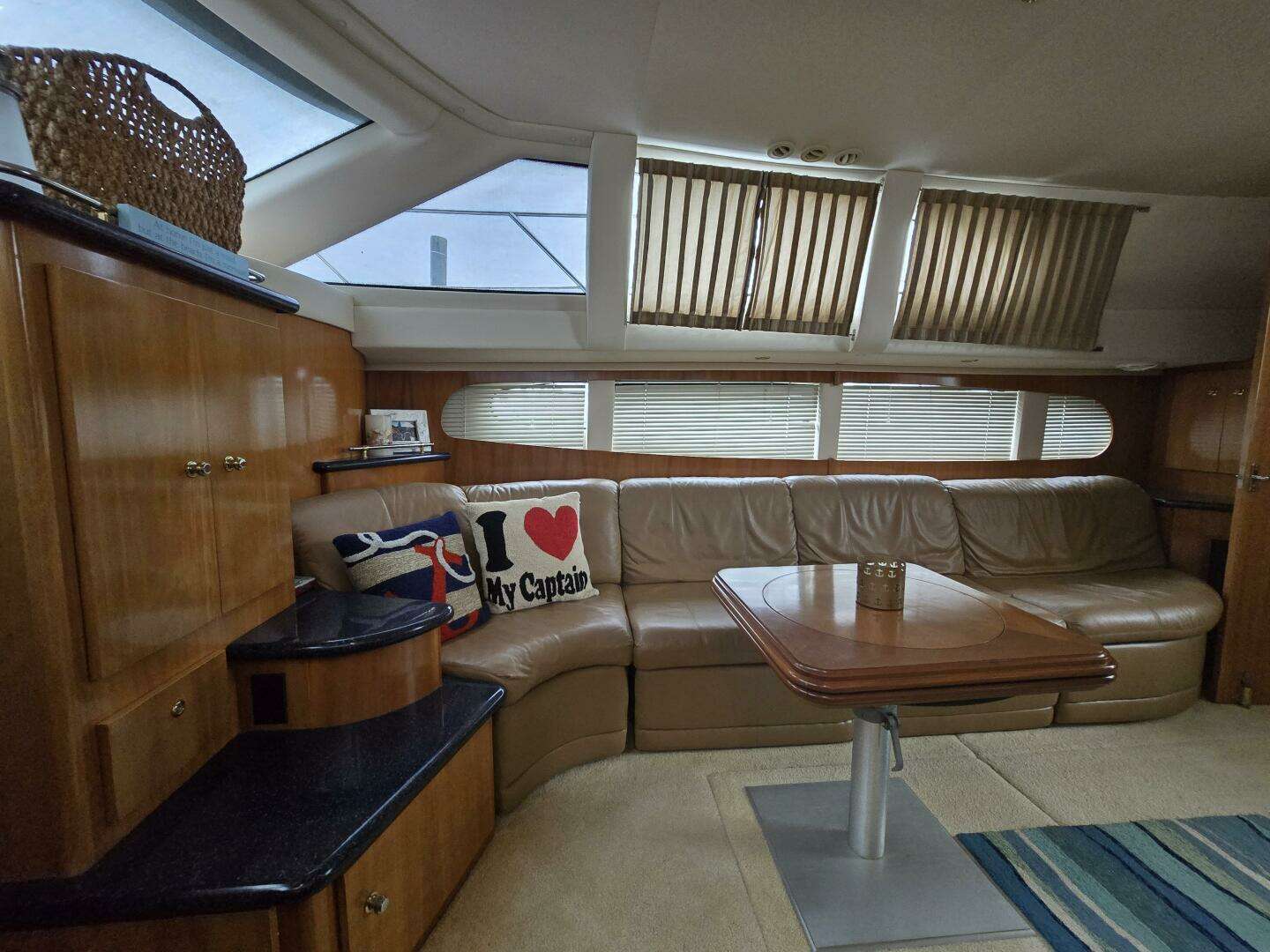 2002 Carver 444 Cockpit Motor Yacht - Image 28