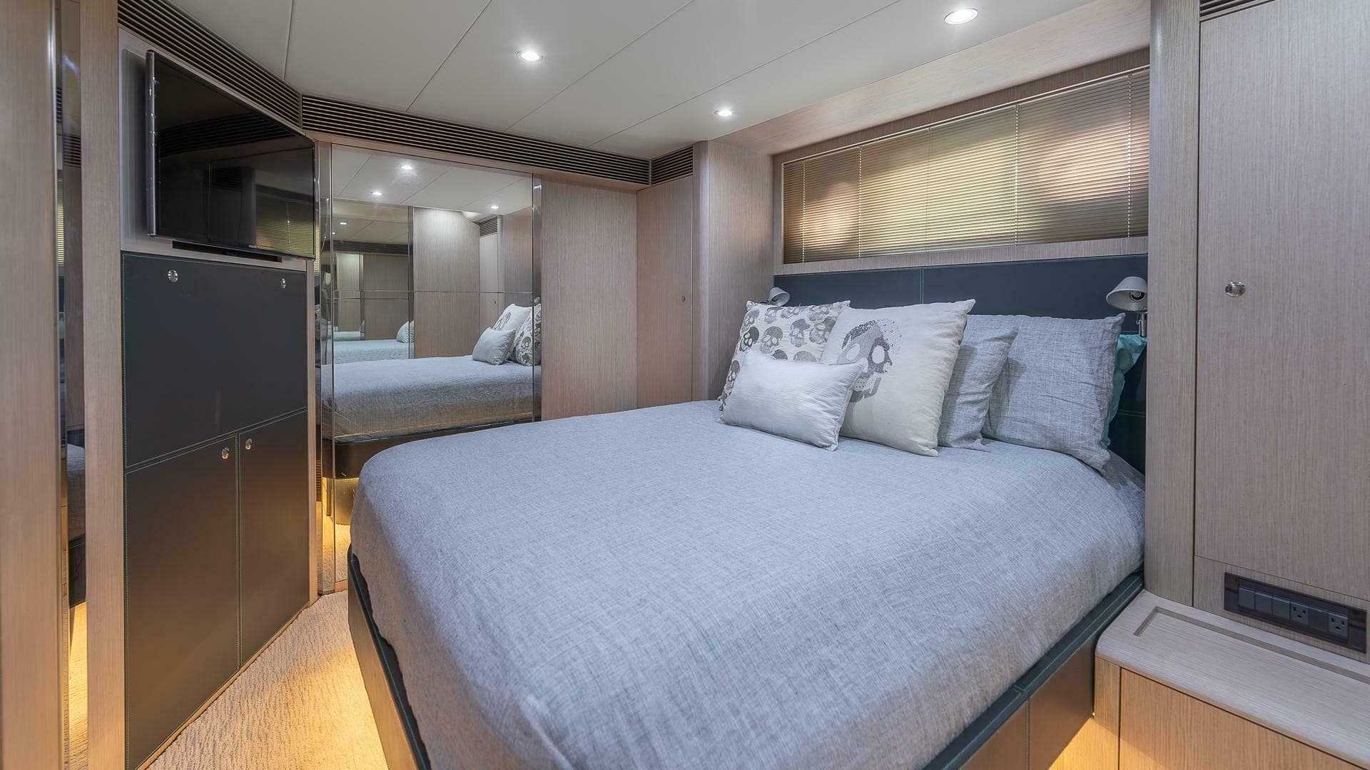 2014 Riva 63 Virtus - Image 29