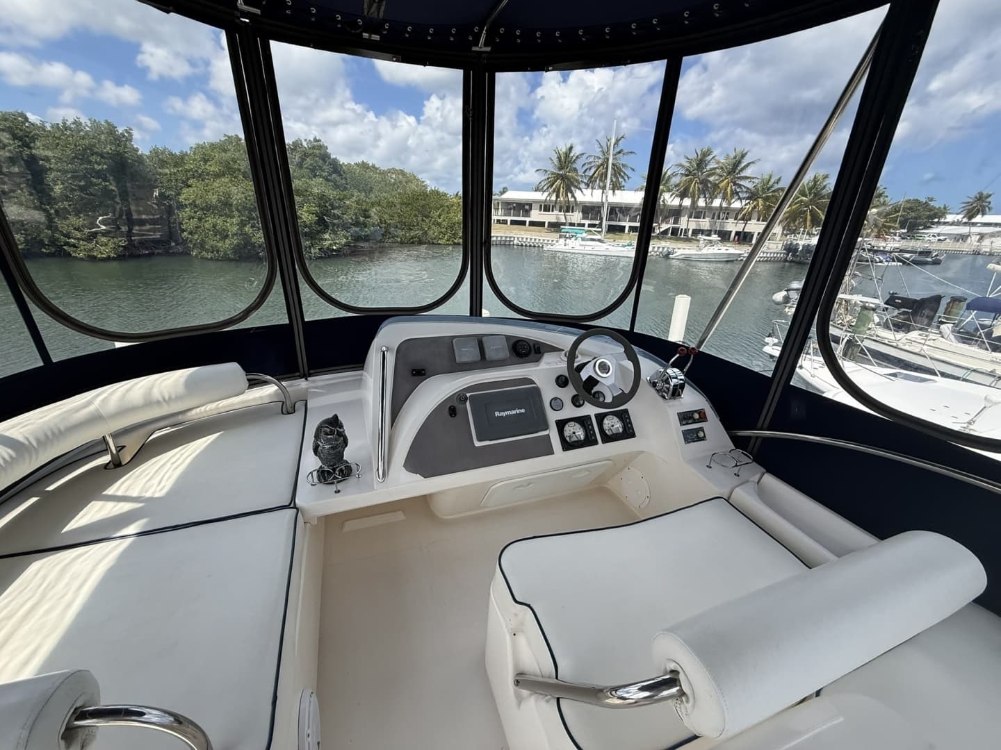 2009 Leopard 37 PC - Image 11