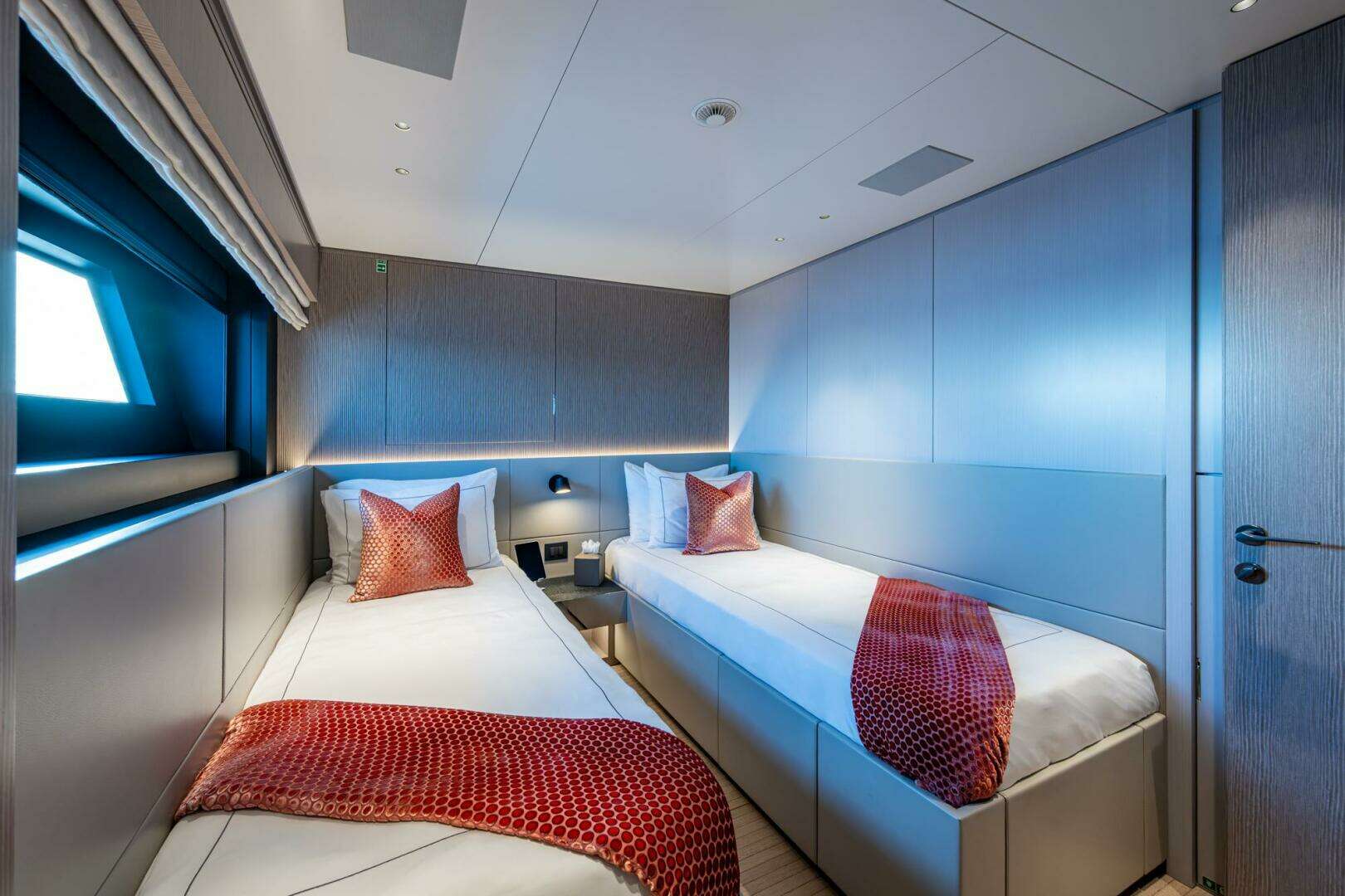 2023 Benetti 34M OASIS - Image 63