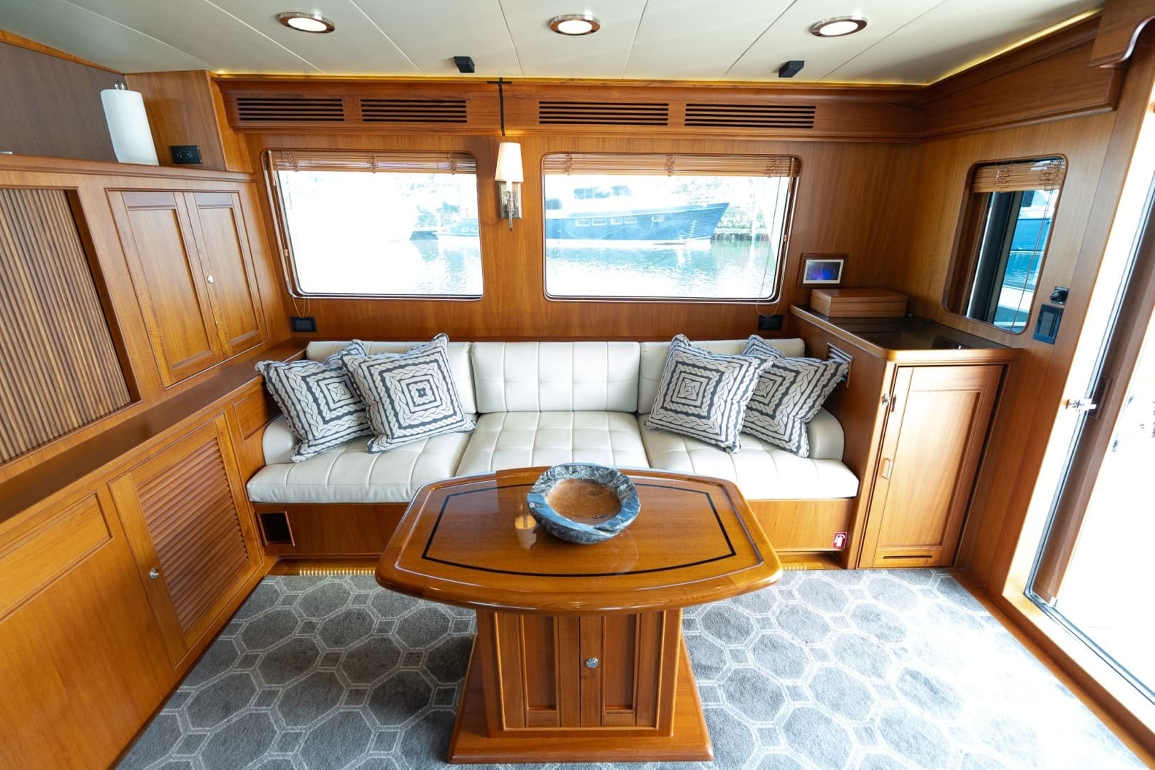 2015 Marlow Explorer 49E - Image 18